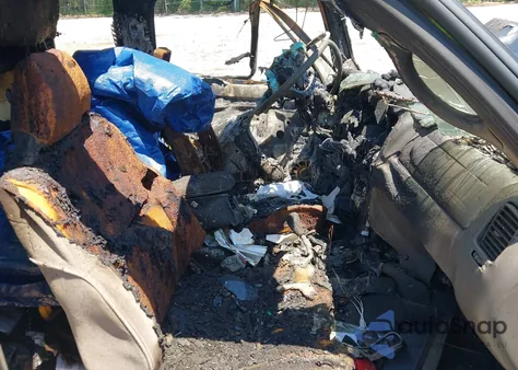 2001 Toyota Tacoma S-Runner z USA, uszkodzony, nr VIN 5TEVN52N41Z735742